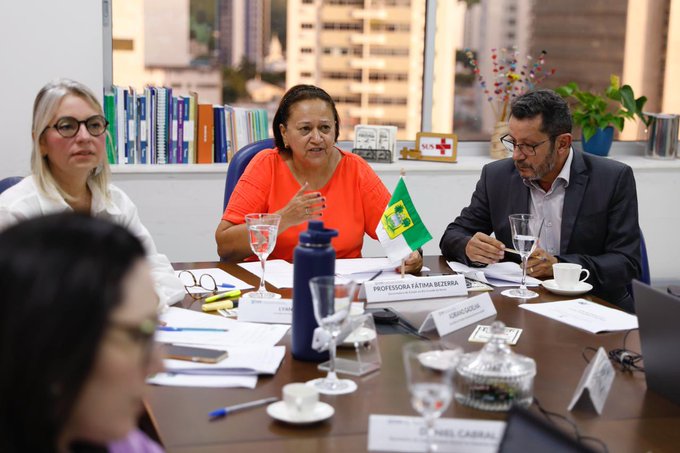 Primeiro lote da vacina contra a Dengue chega ao RN no dia 15 de fevereiro, anuncia governadora